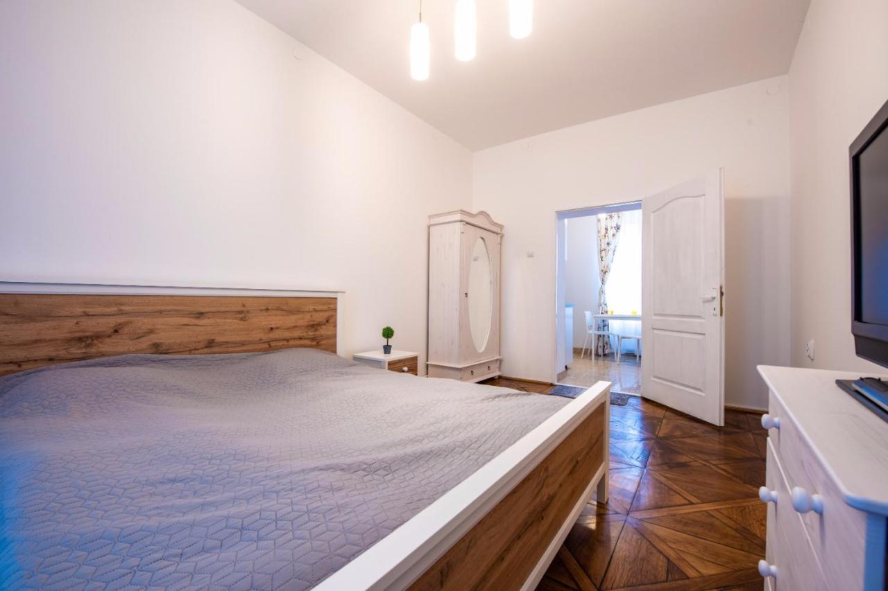 Apartment Amalia Sibiu Esterno foto